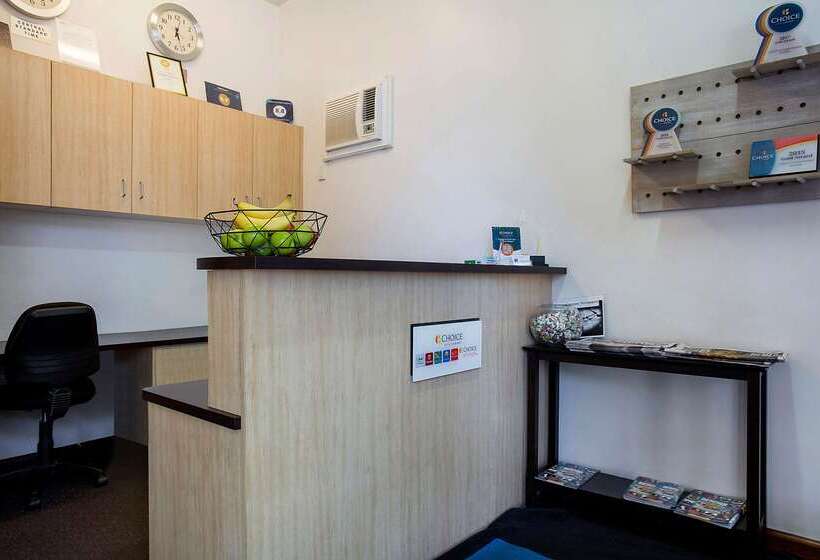 בית מלון כפרי Comfort Inn Capital Horsham