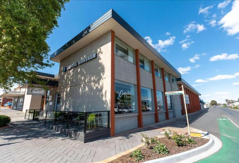 בית מלון כפרי Comfort Inn Capital Horsham