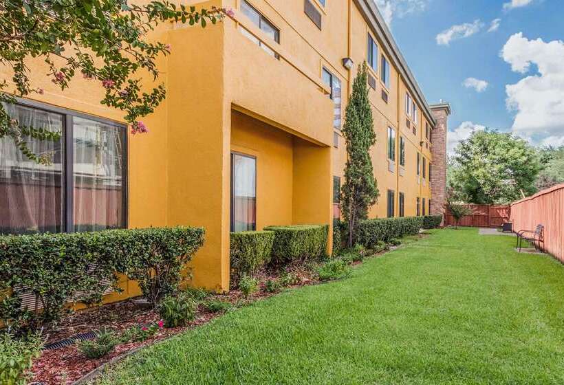 فندق Comfort Inn Dallas Park Central