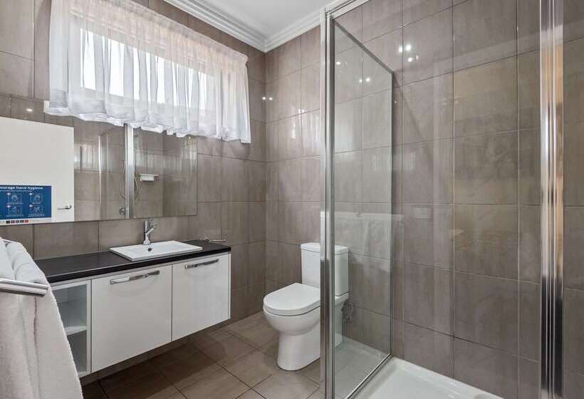 בית מלון כפרי Comfort Inn Deakin Palms
