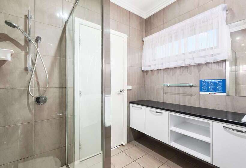 בית מלון כפרי Comfort Inn Deakin Palms