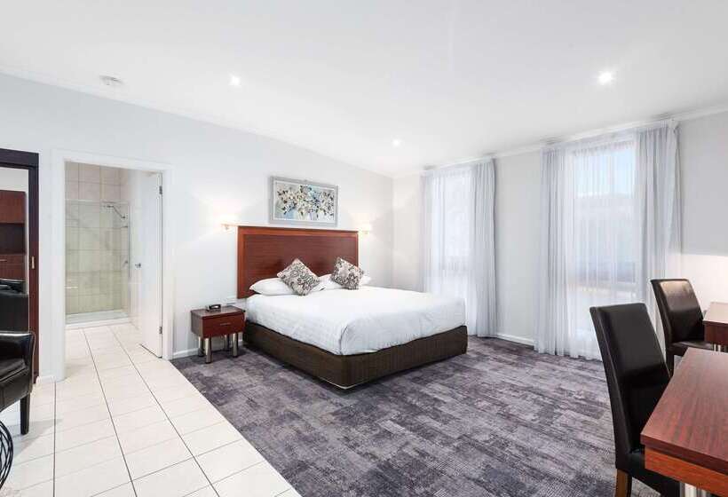 בית מלון כפרי Comfort Inn Deakin Palms