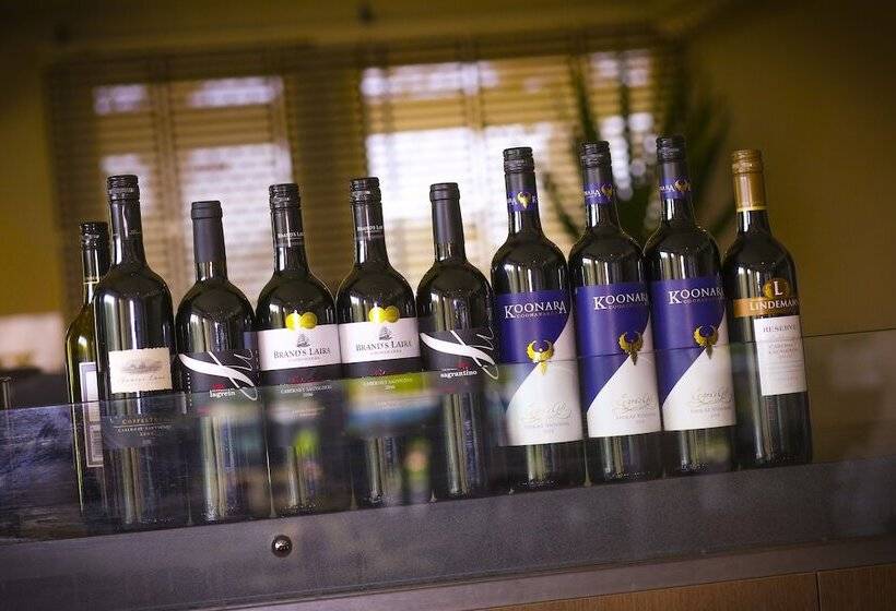 בית מלון כפרי Comfort Inn Deakin Palms