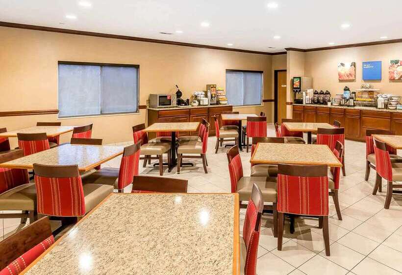 هتل Comfort Inn & Suites East Moline Near I 80