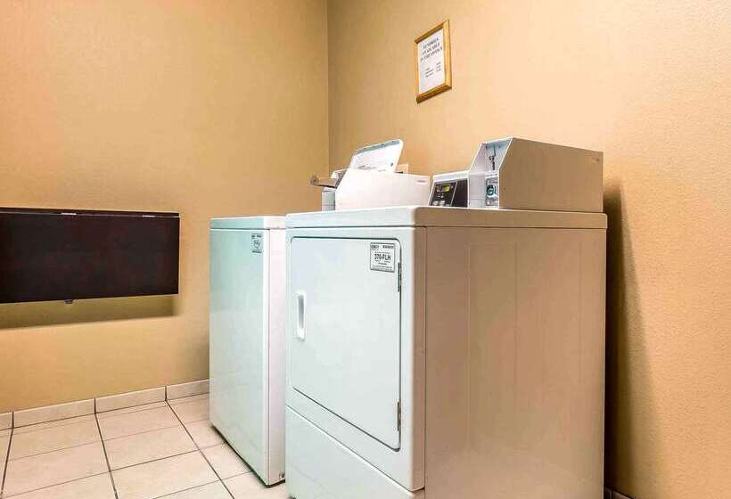 Отель Comfort Inn & Suites East Moline Near I 80