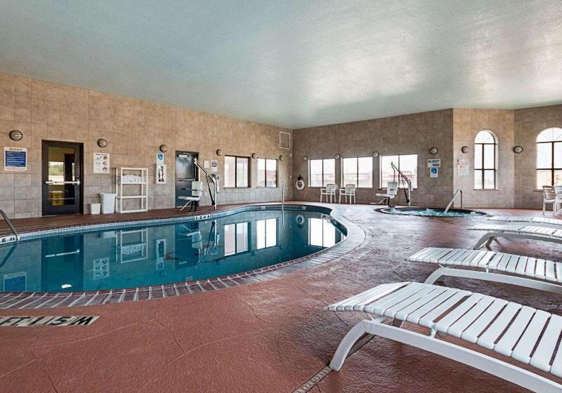 فندق Comfort Inn & Suites