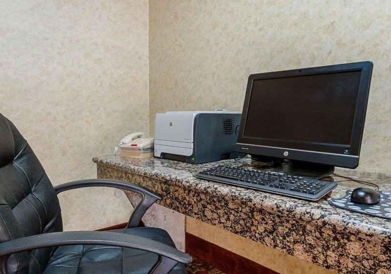 فندق Comfort Inn & Suites