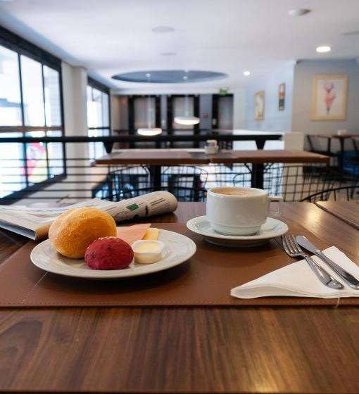 酒店 Comfort Porto Alegre