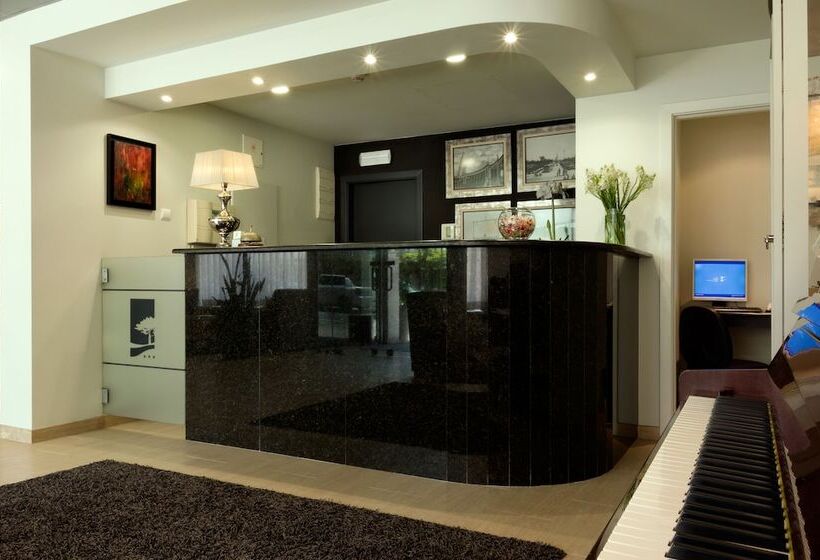 Отель Cova Da Iria