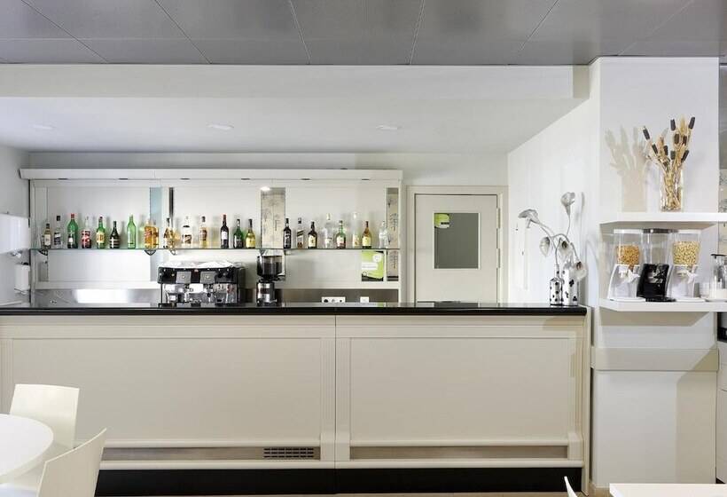 Отель Cova Da Iria