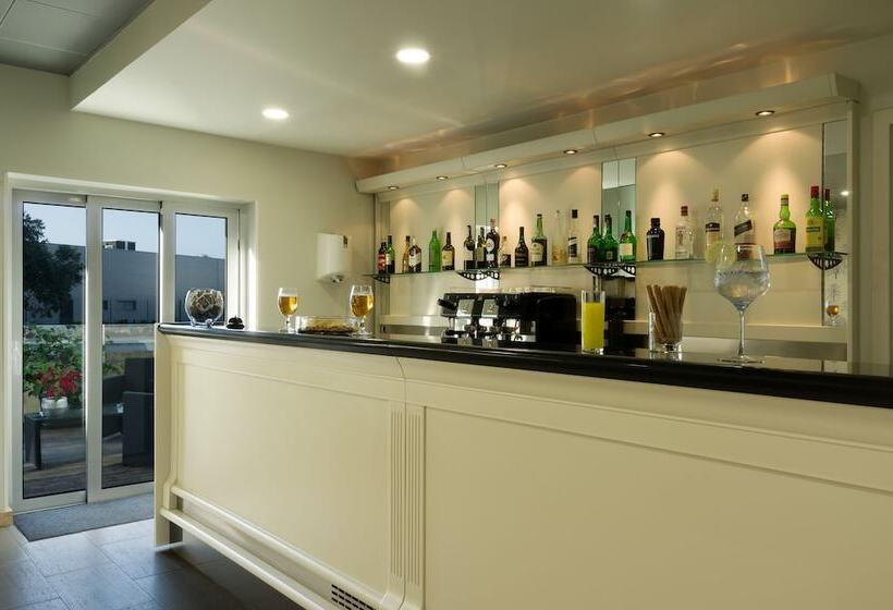 Отель Cova Da Iria