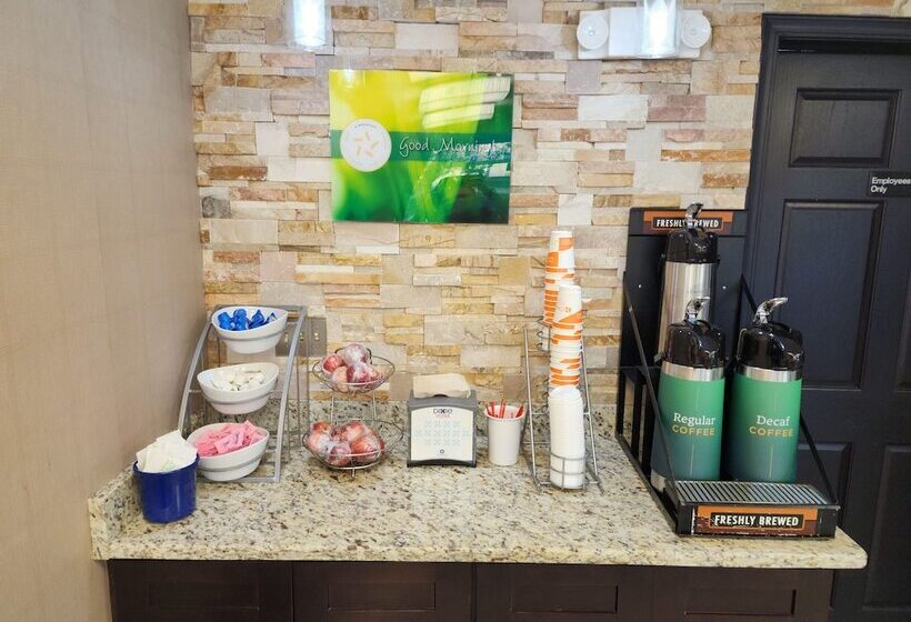 فندق Quality Inn