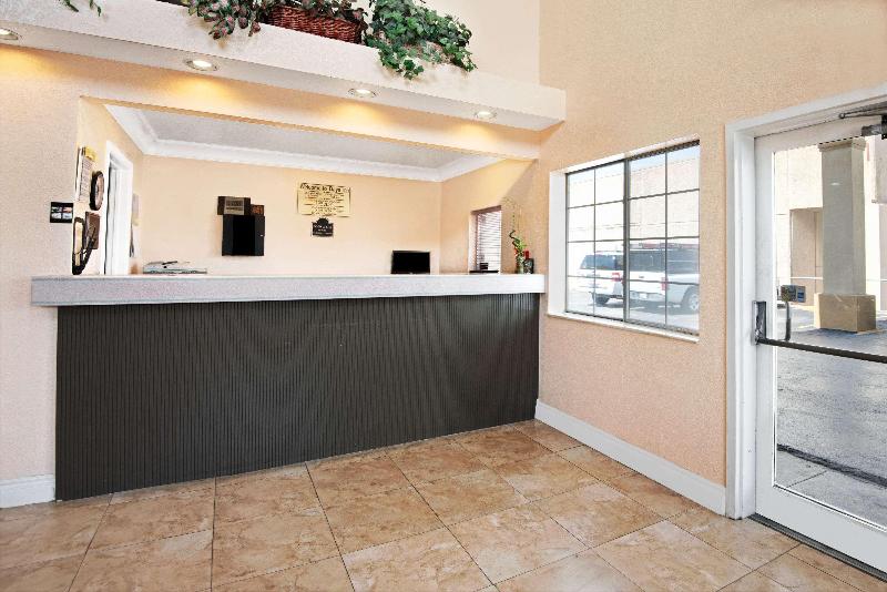 فندق Days Inn By Wyndham San Antonio Airport