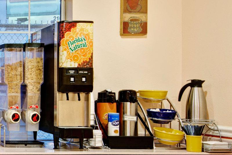 فندق Days Inn By Wyndham San Antonio Airport