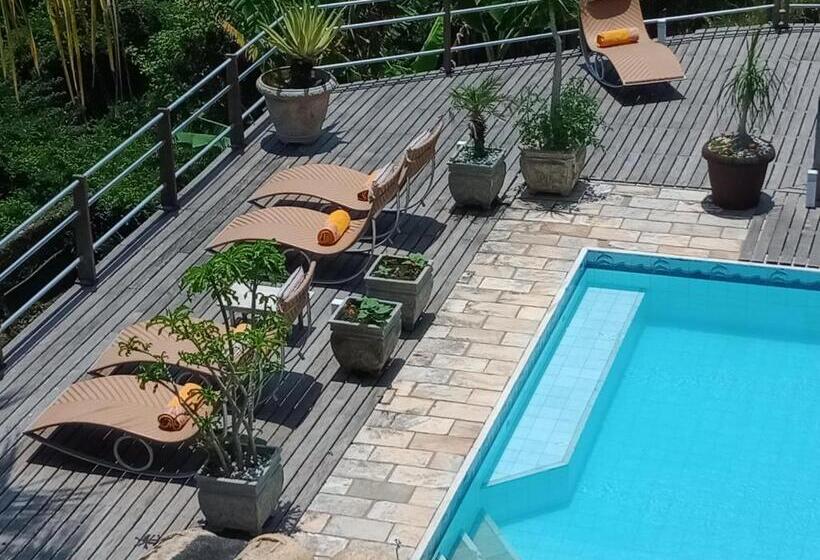 هتل Deauville Pousada