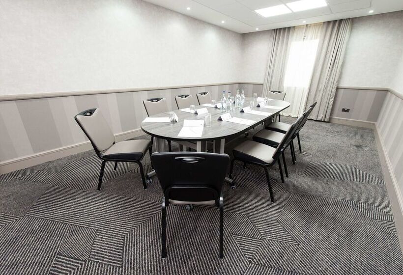 ホテル Doubletree By Hilton  Edinburgh Airport