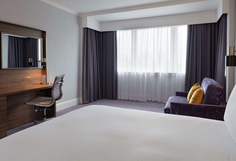 ホテル Doubletree By Hilton  Edinburgh Airport