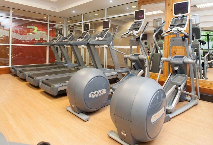 ホテル Doubletree By Hilton  Edinburgh Airport