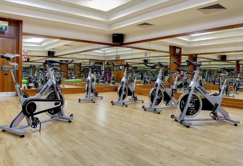 ホテル Doubletree By Hilton  Edinburgh Airport