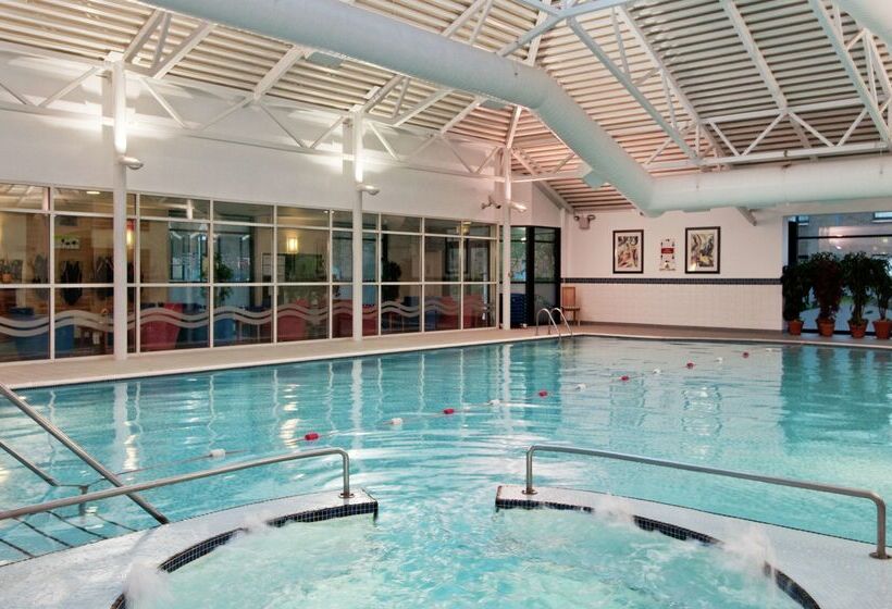 ホテル Doubletree By Hilton  Edinburgh Airport