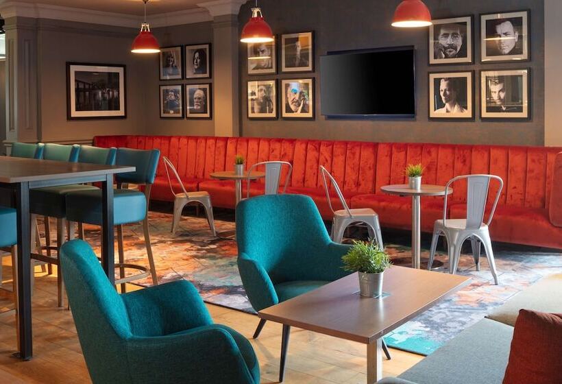 ホテル Doubletree By Hilton  Edinburgh Airport