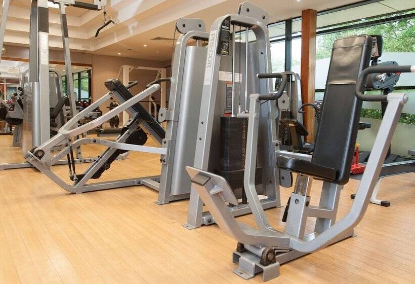 ホテル Doubletree By Hilton  Edinburgh Airport