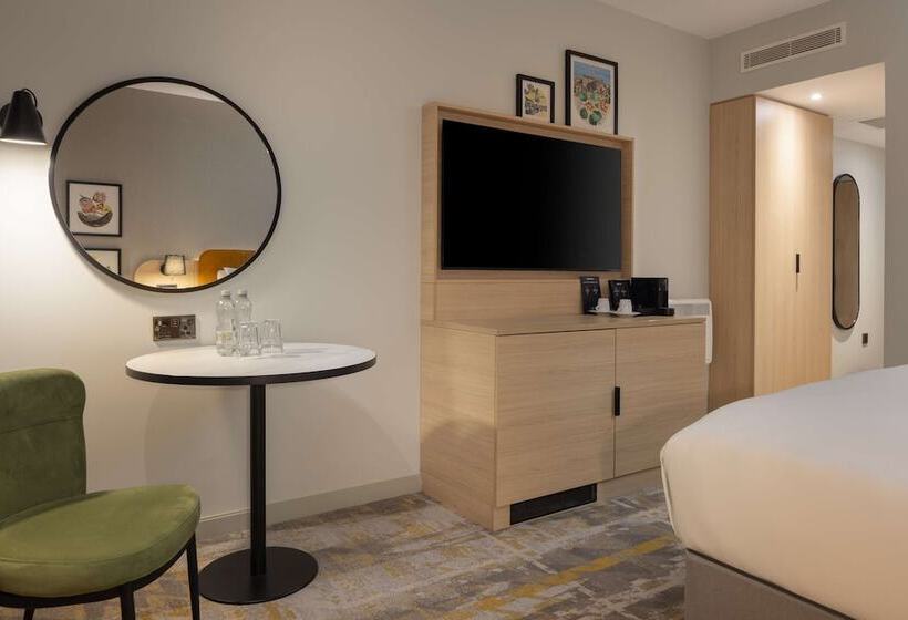 ホテル Doubletree By Hilton  Edinburgh Airport
