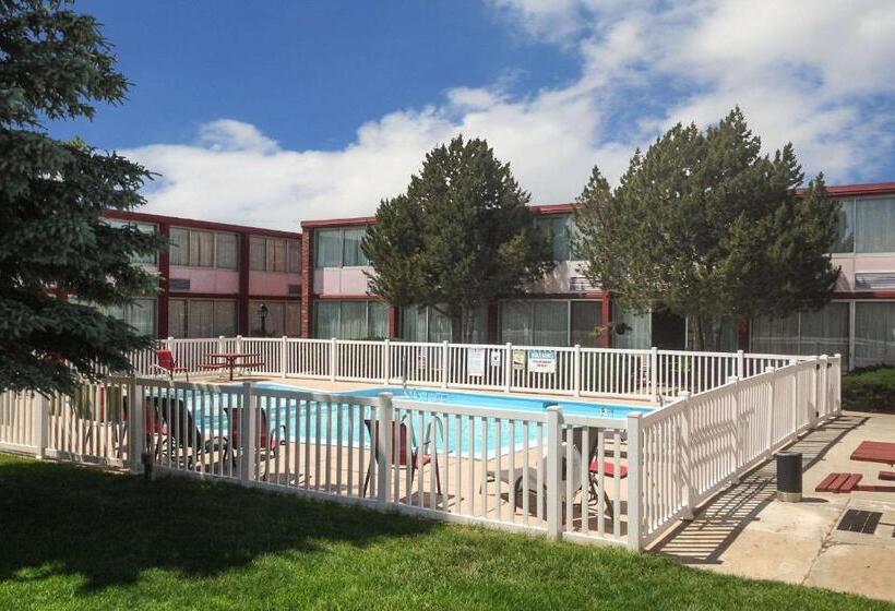 فندق Econo Lodge