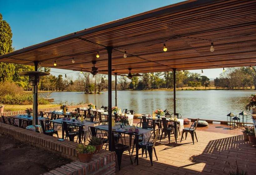 هتل Estancia La Paz