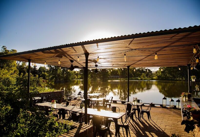 هتل Estancia La Paz