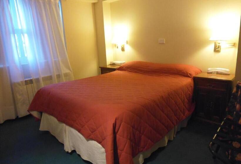 ホテル Estancia La Quinta