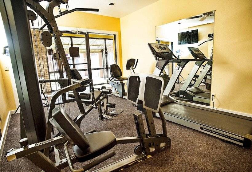 هتل Express Inn & Suites