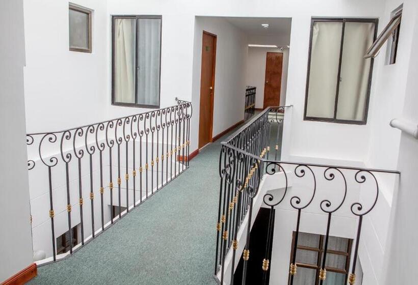 فندق Florida Inn