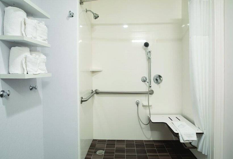 فندق Hampton Inn Monterey