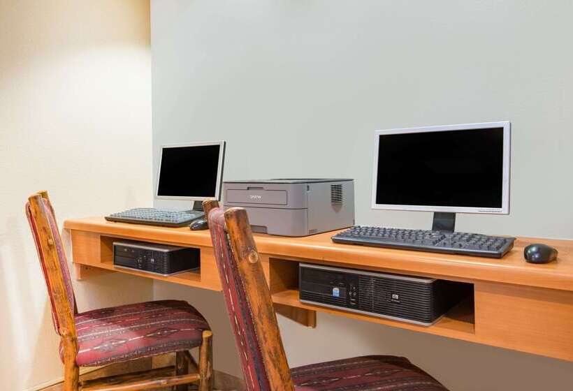 فندق Hawthorn Suites By Wyndham Albuquerque