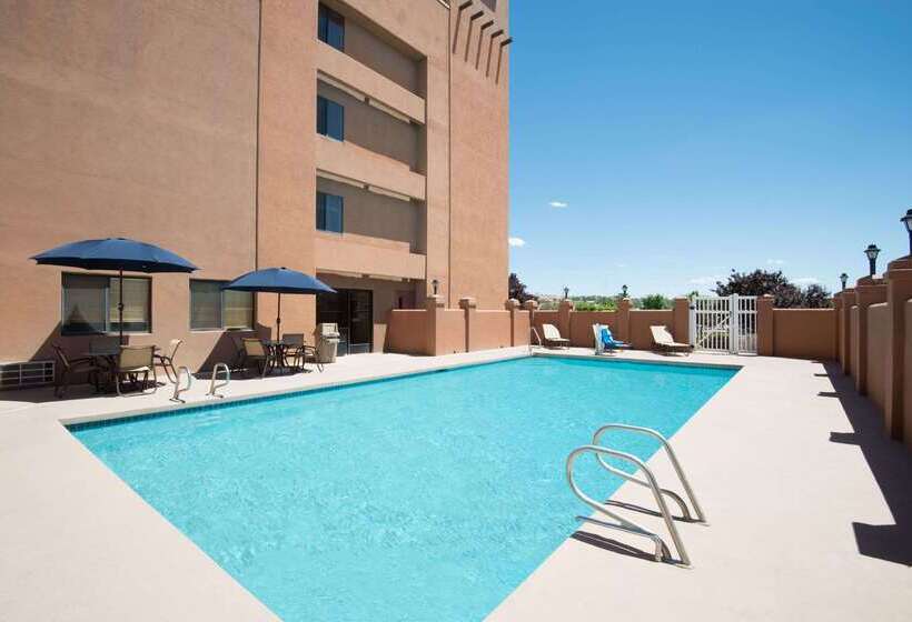 فندق Hawthorn Suites By Wyndham Albuquerque
