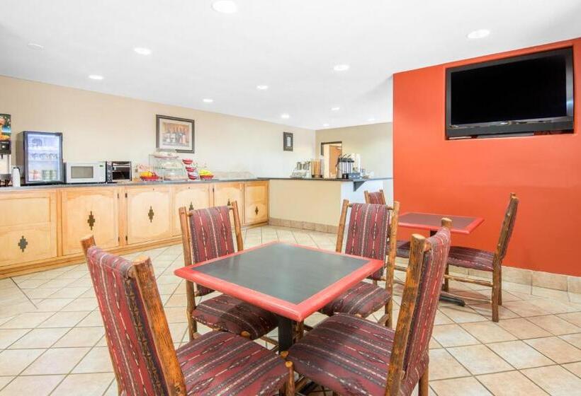 فندق Hawthorn Suites By Wyndham Albuquerque