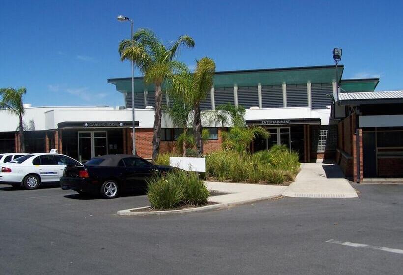 Highlander Hotel Bar Kitchen Rooftop
