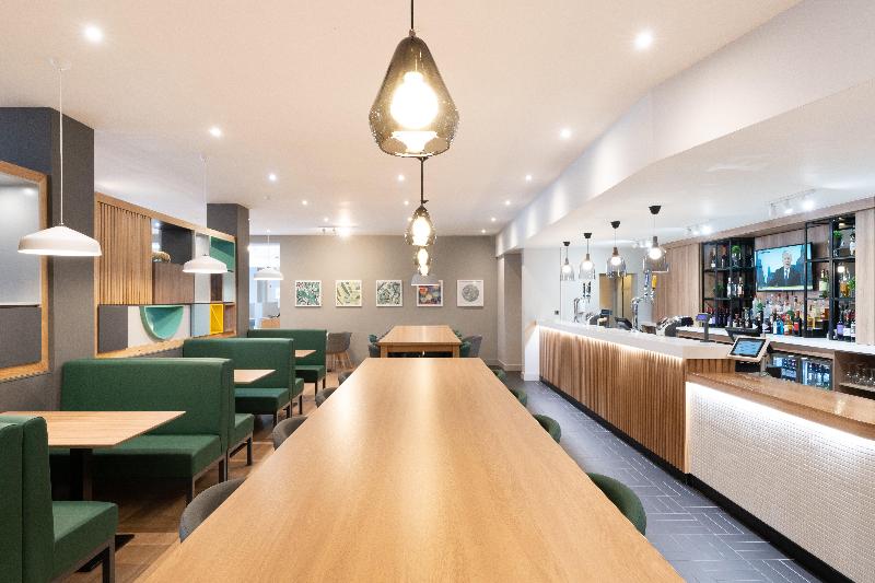 فندق Holiday Inn Gloucester   Cheltenham, An Ihg