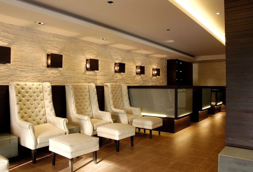 هتل Horizon Karon Beach Resort & Spa