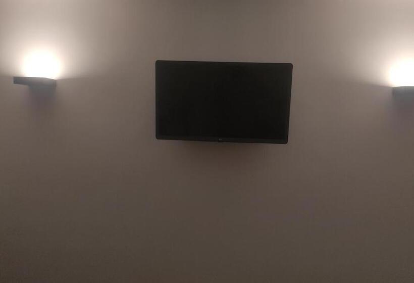 Отель Hostal Bavieca