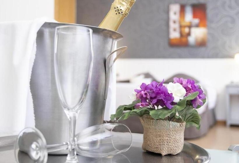 호텔 Isabel De Segura