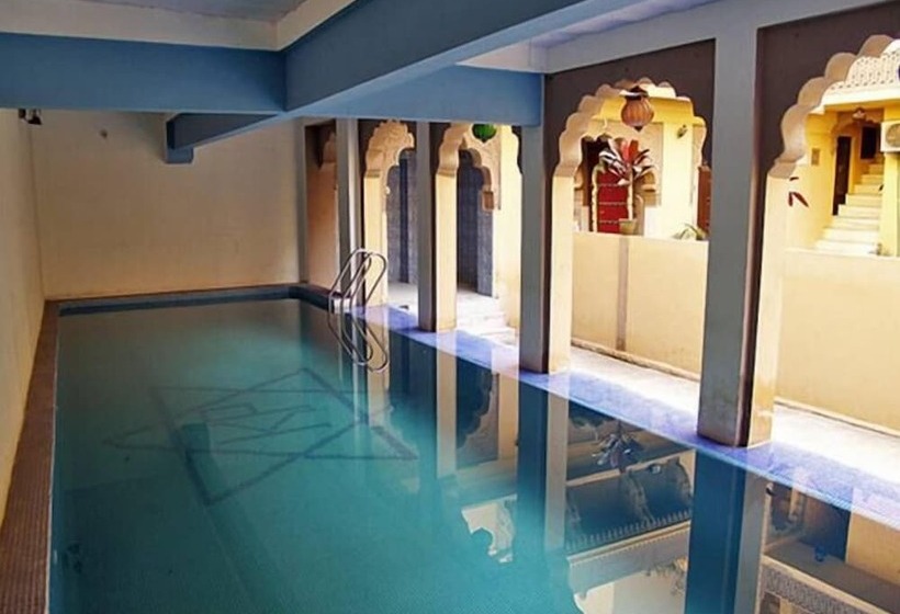 Отель Krishna Prakash Heritage Haveli