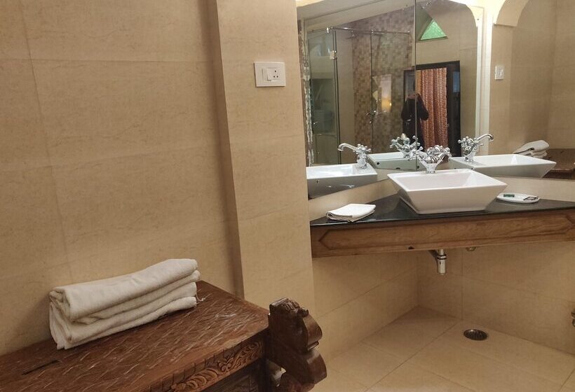 فندق Krishna Prakash Heritage Haveli