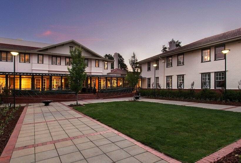 فندق Kurrajong Canberra