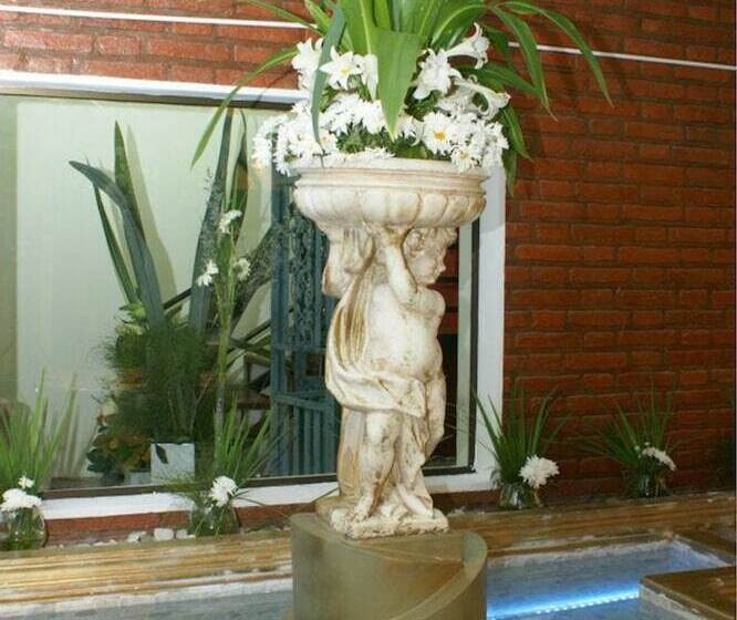 Отель La Casona Del Camino Real