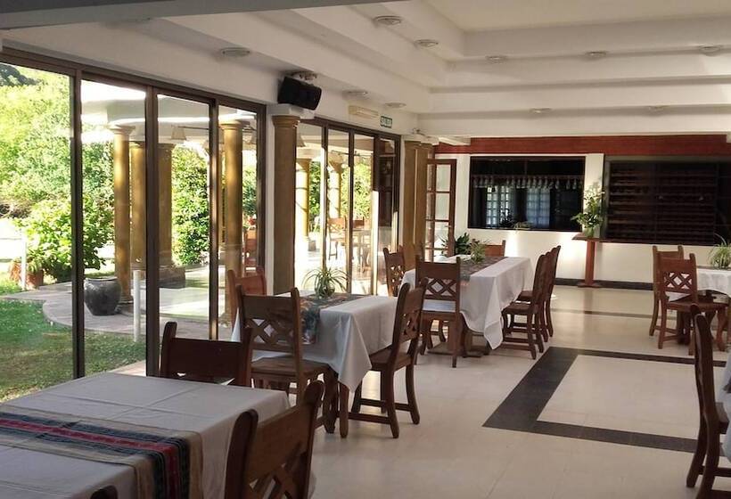 Отель La Casona Del Camino Real