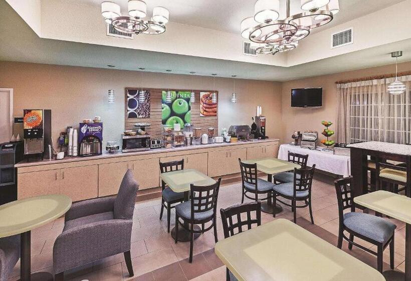 هتل La Quinta Inn & Suites By Wyndham Corpus Christi Northwest