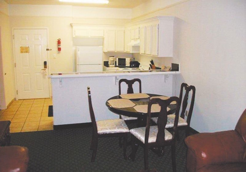 בית מלון כפרי La Quinta Inn Brownsville