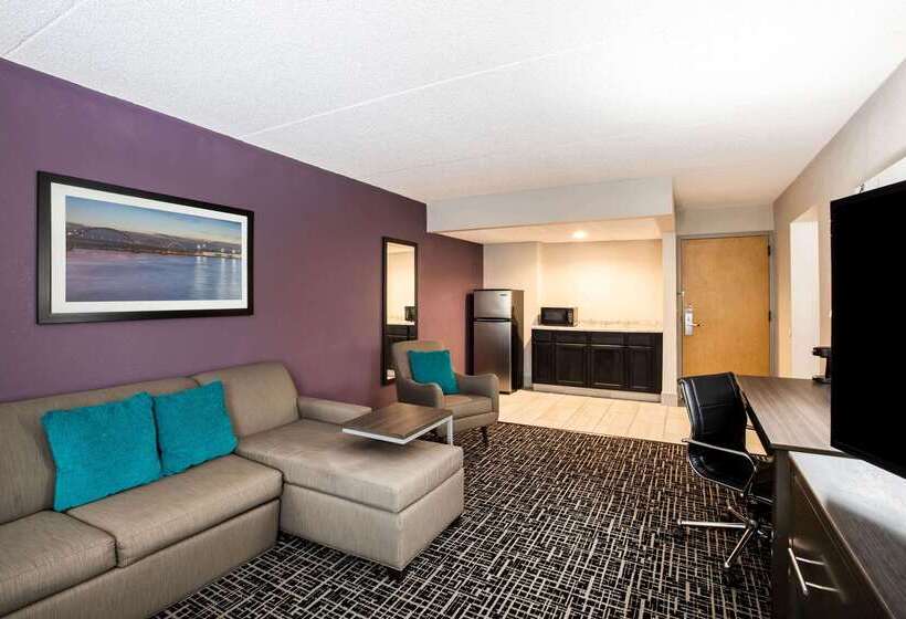 ホテル La Quinta Inn By Wyndham Davenport & Conference Center